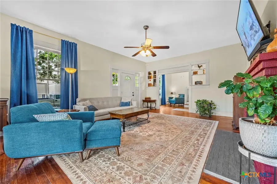 501 N Penelope Street, Belton, TX 76513 - #3
