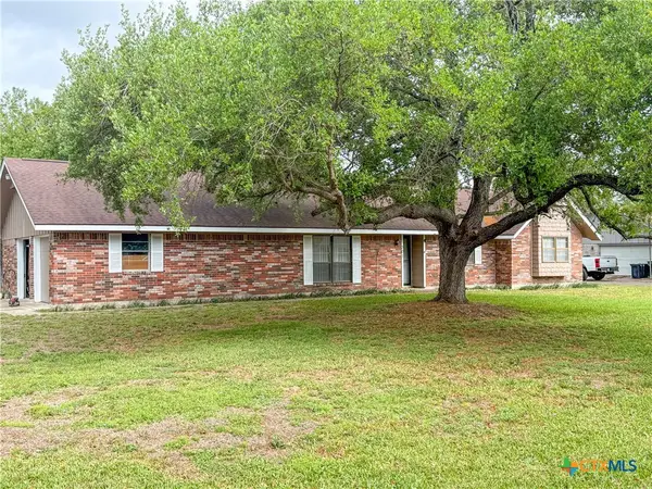 301 Simpson Road, Victoria, TX 77904