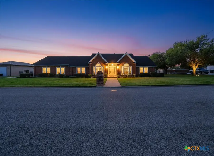 714 Louisiana Avenue, Shiner, TX 77984 - #2