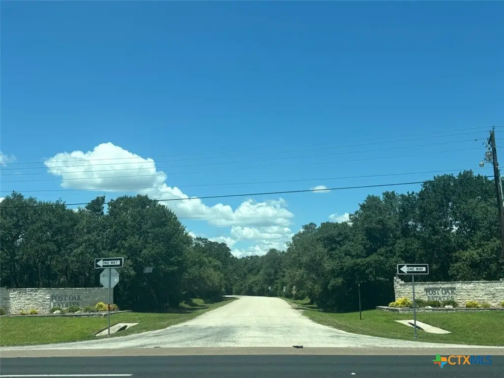 71 Post Oak Row, Inez, TX 77968 - #1