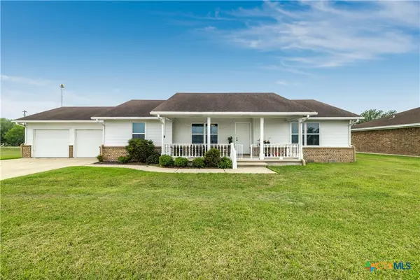 394 Navidad, Vanderbilt, TX 77991