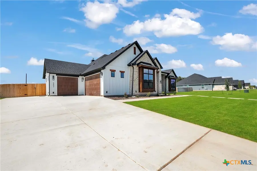 6649 King Oaks Boulevard, Salado, TX 76571 - #3