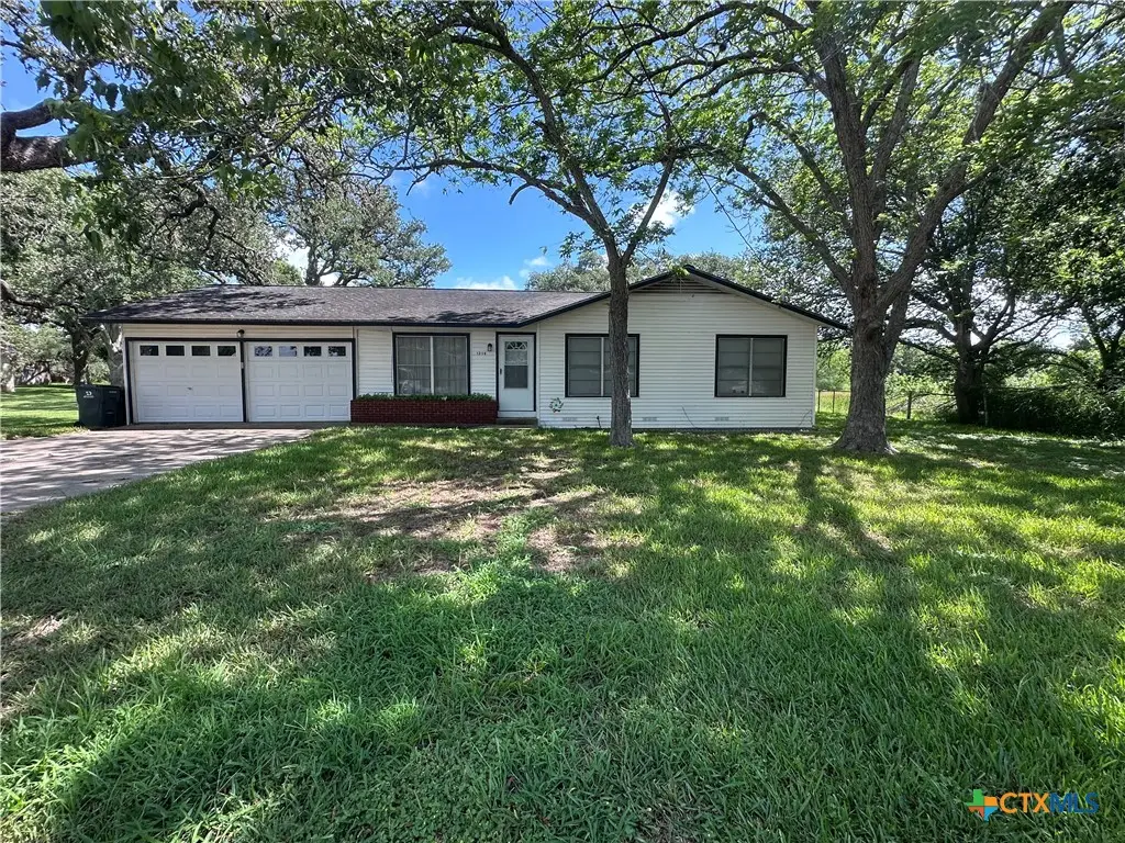 1214 Macarthur, Cuero, TX 77954 - #1