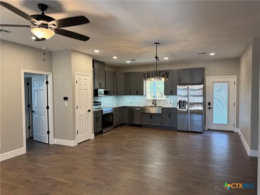 209 Haller Street, Yoakum, TX 77995 - #3