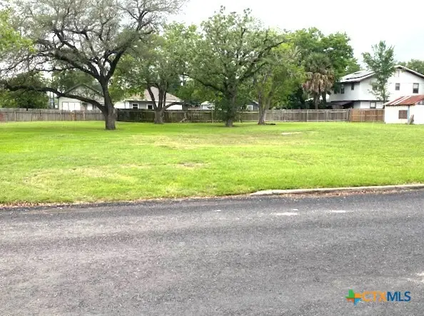 1008 E Red River Street, Victoria, TX 77901 - #2