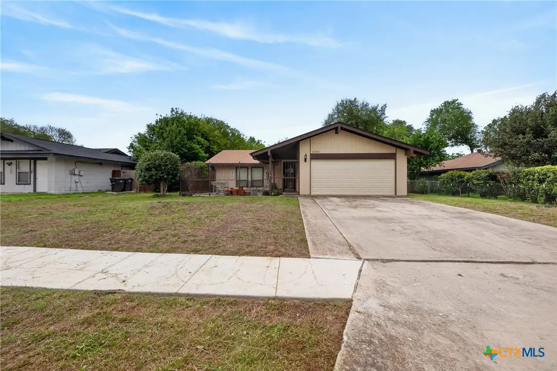 5250 Round Table Drive, San Antonio, TX 78218 - #1