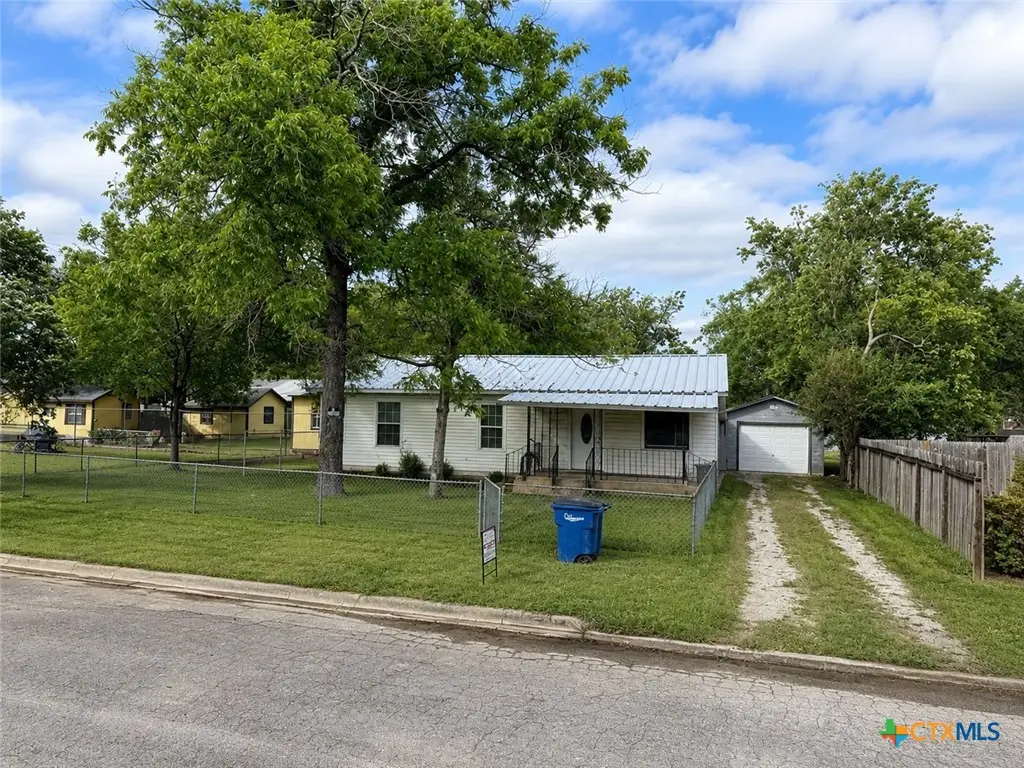 784 Samuels Avenue, New Braunfels, TX 78130 - #1