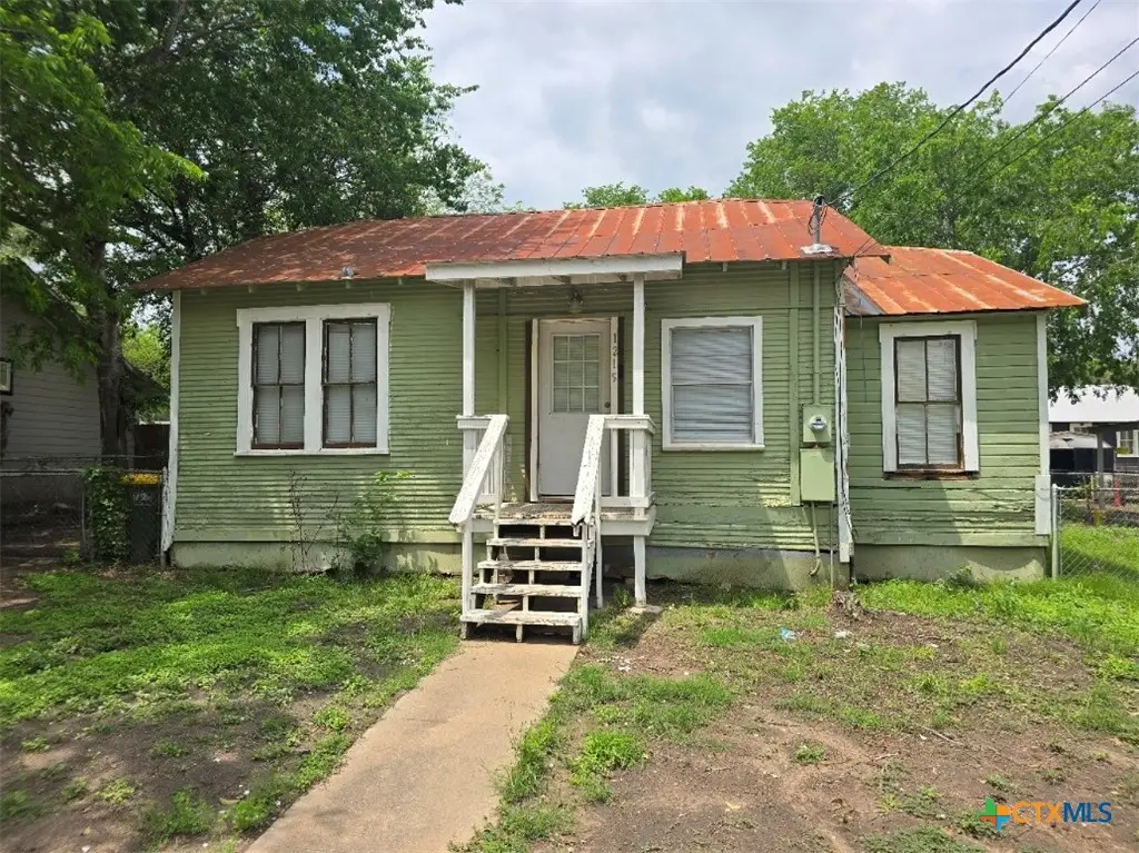 1219 Saint Michael Street, Gonzales, TX 78629 - #1