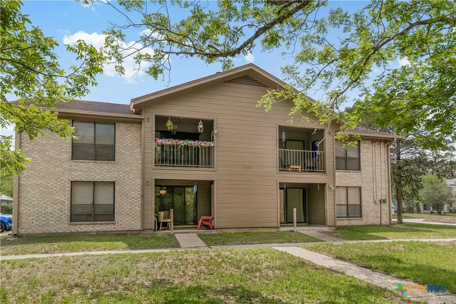 603 E Gonzales And 201 Pecan St Street, Yoakum, TX 77995 - #3