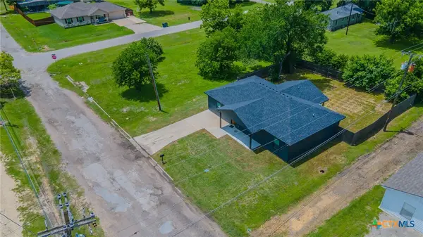 107 S Lexington Street, Holland, TX 76534
