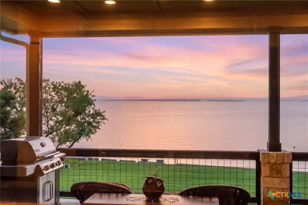207 Emeralds Drive, Burnet, TX 78611