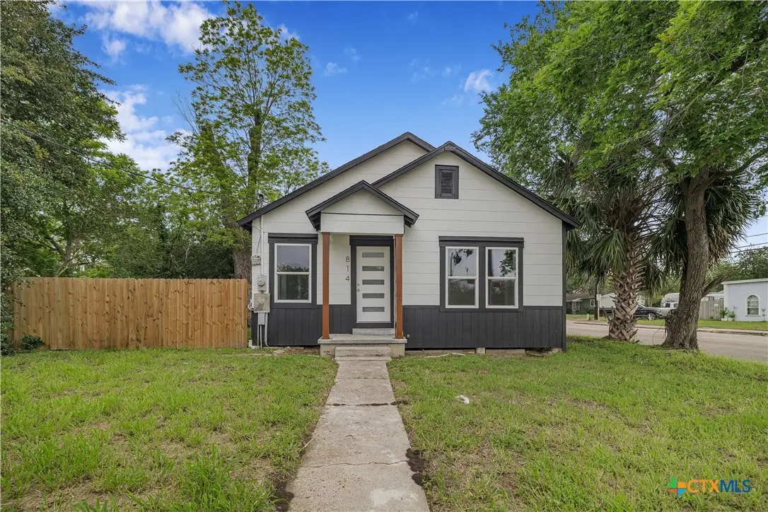 814 S Laurent Street, Victoria, TX 77901 - #1