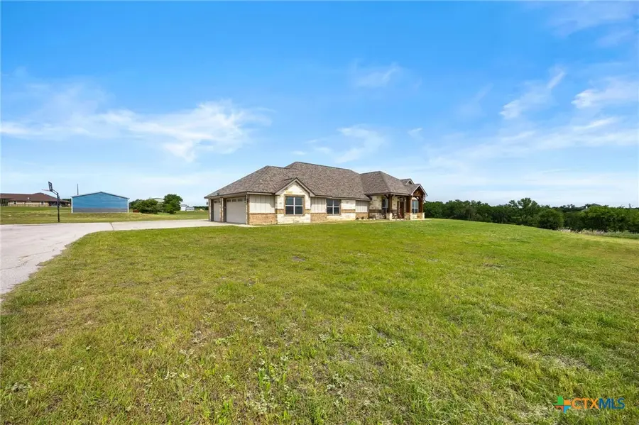 847 Twin Mountain Road, Copperas Cove, TX 76522 - #2