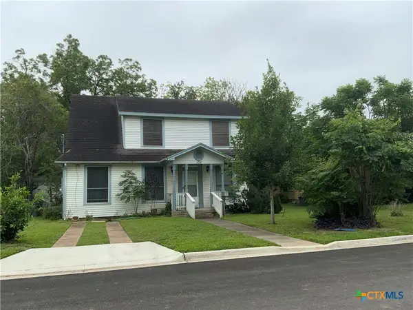 103 E Warren Avenue, Victoria, TX 77901