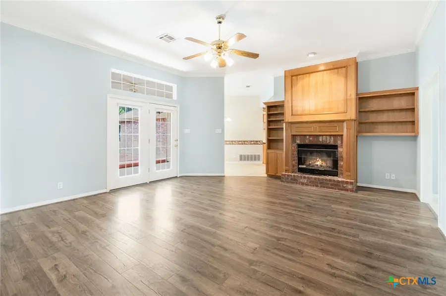 1806 Chisholm Trail, Salado, TX 76571 - #2