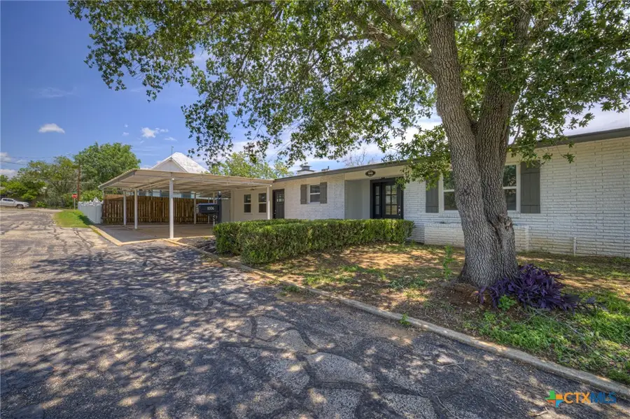 1006 Pecan Street, Floresville, TX 78114 - #2