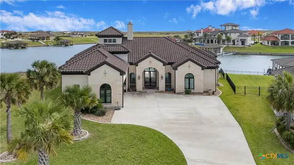 146 Chavez Way, Port O'Connor, TX 77982