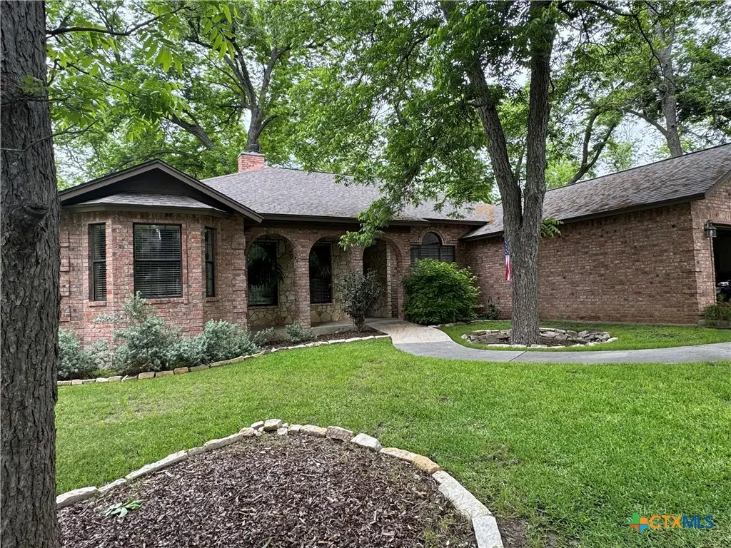 433 Las Brisas Boulevard, Seguin, TX 78155 - #1