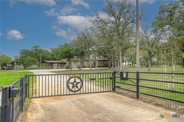 285 Rangeland Road, Seguin, TX 78155