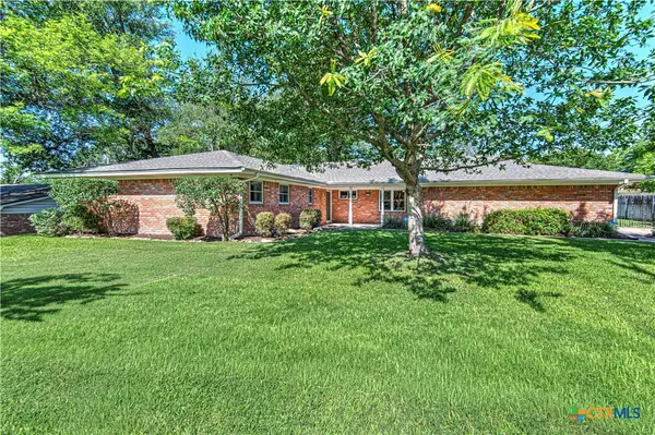1810 N Beal Street, Belton, TX 76513