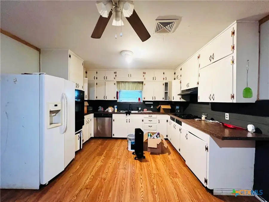 305 Yale Street, Cameron, TX 76520 - #3