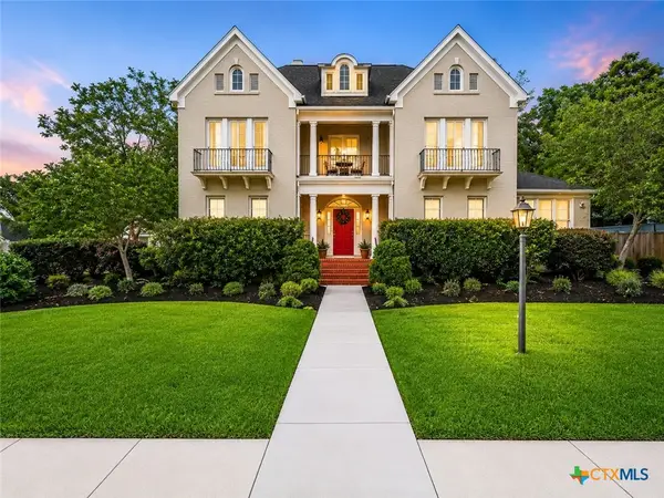 403 E Bowie Street, Luling, TX 78648