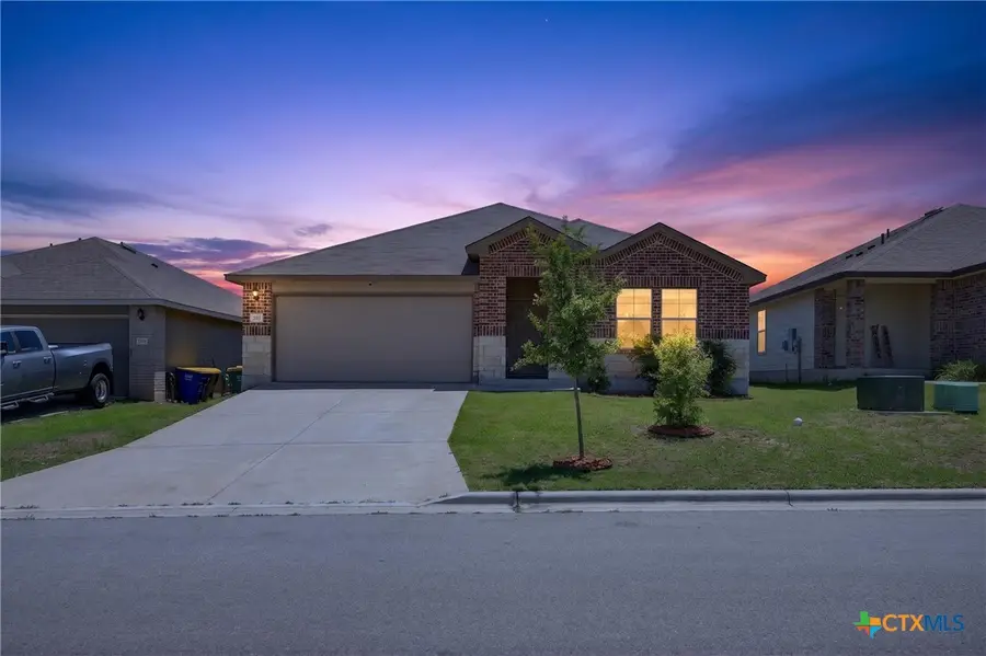 325 Jacquard Court, Troy, TX 76579 - #2