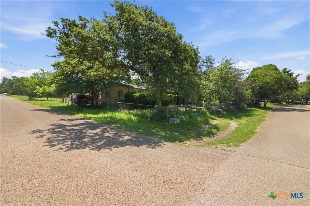 15 S Cliffwood Circle, Belton, TX 76513 - #1