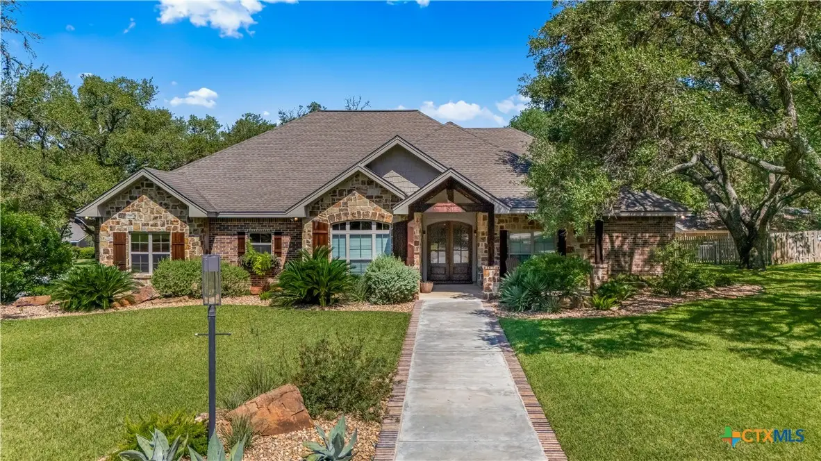 104 Trinity Street, Yoakum, TX 77995 - #1