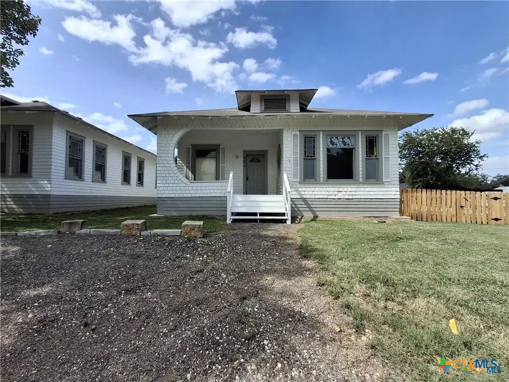 498 E Avenue R, Belton, TX 76513 - #1