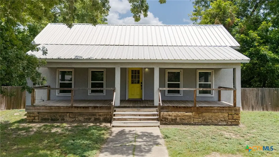 607 S Main St, Lampasas, TX 76550 - #1