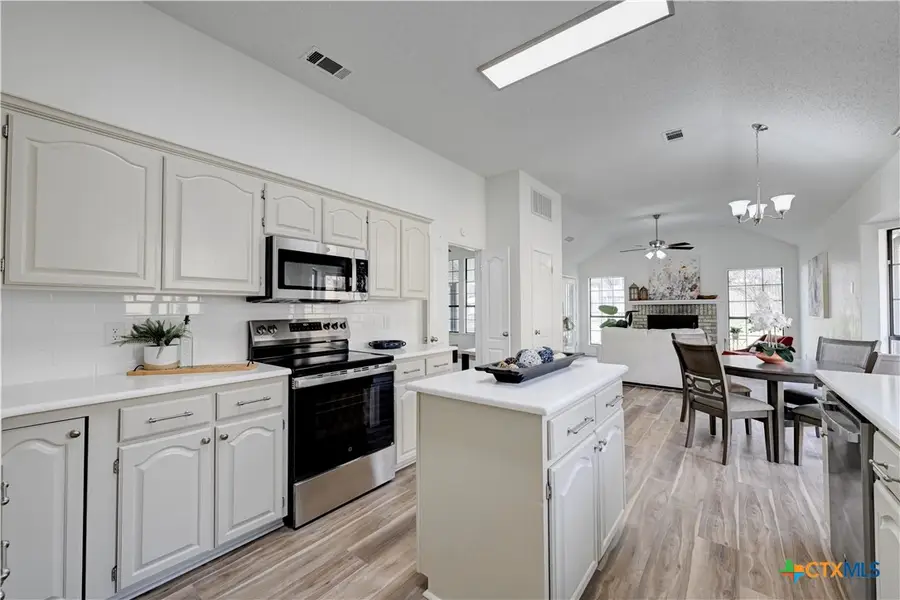 604 Arapaho Drive, Harker Heights, TX 76548 - #3