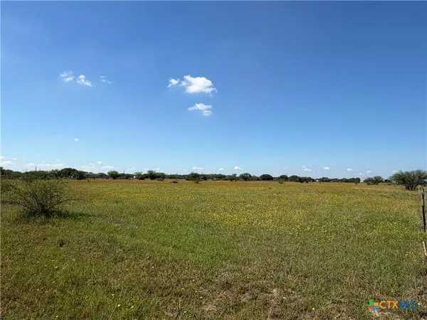000 Madrone Lane, Victoria, TX 77904