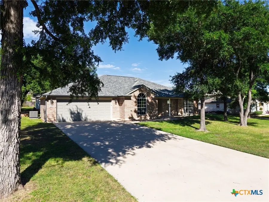 1909 Diamond Ridge Drive, Lampasas, TX 76550 - #2
