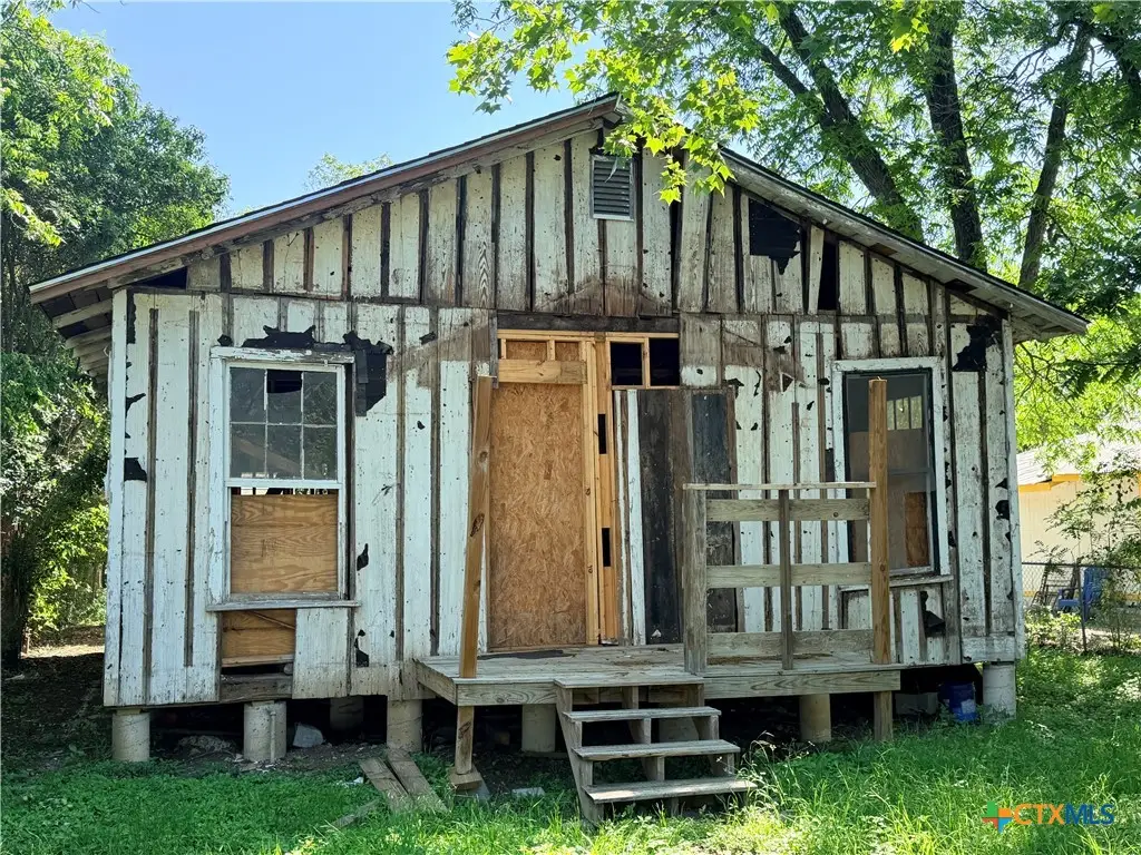 207 Herndon Street, San Marcos, TX 78666 - #1