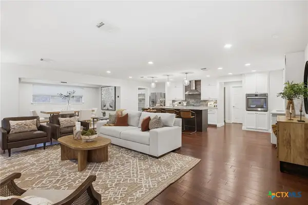 304 Hub Drive, Wimberley, TX 78676