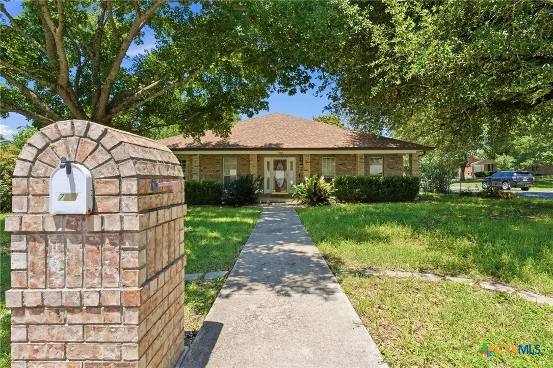 780 Burges Street, Seguin, TX 78155 - #1