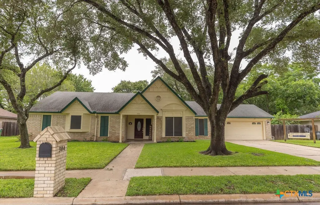 304 Bramble Bush Lane, Victoria, TX 77904 - #1