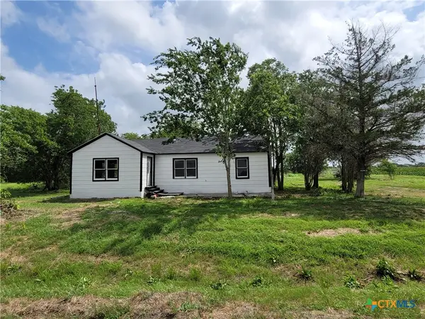 1108 S East Street, Edna, TX 77957