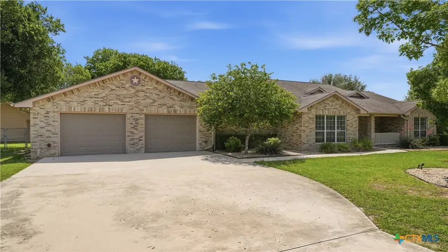 225 Deerslayer Drive, Seguin, TX 78155 - #3