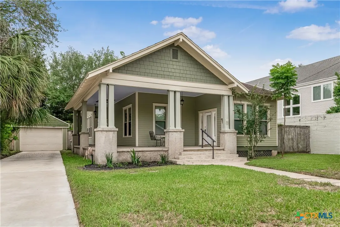 405 W Power Avenue, Victoria, TX 77901 - #1