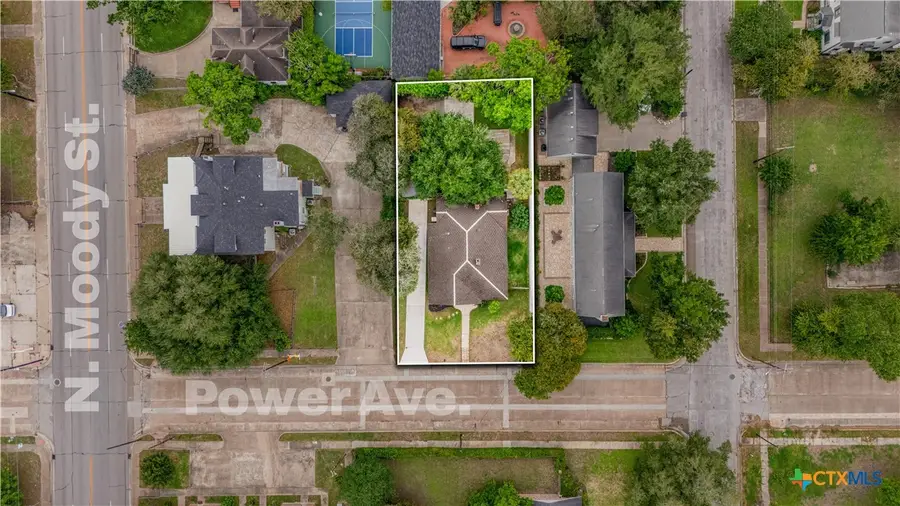 405 W Power Avenue, Victoria, TX 77901 - #3