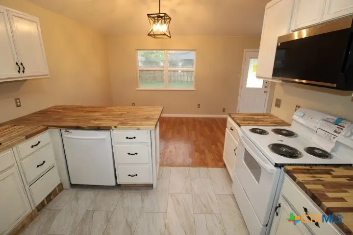 7712 Honeysuckle, Temple, TX 76502 - #3