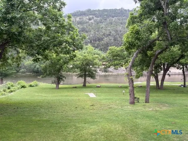 540 River Run #202, New Braunfels, TX 78132