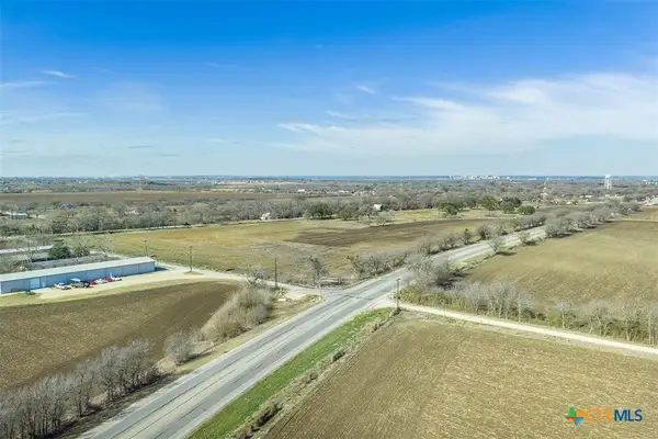 600 River Road, Martindale, TX 78655