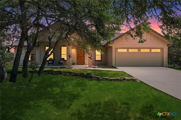 111 Swallow Ct Court, Canyon Lake, TX 78133