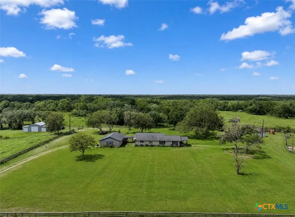 21126 Highway 111 Highway, Louise, TX 77455 - #1