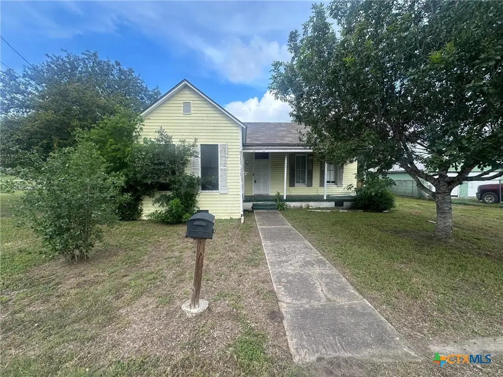 205 S Valley Street, Cuero, TX 77954 - #1