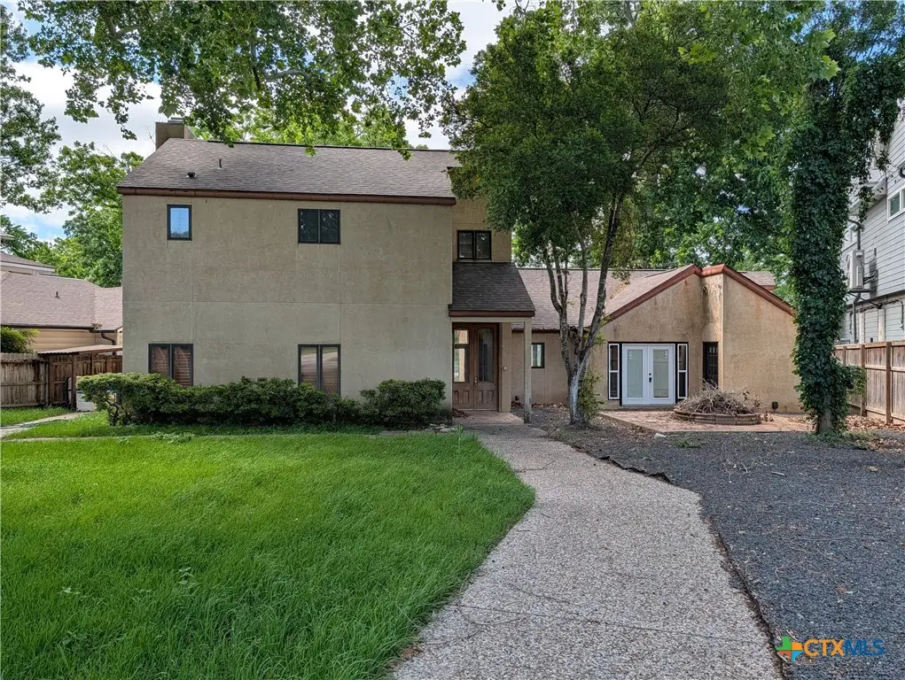 2573 Blumberg Park, Seguin, TX 78155 - #1