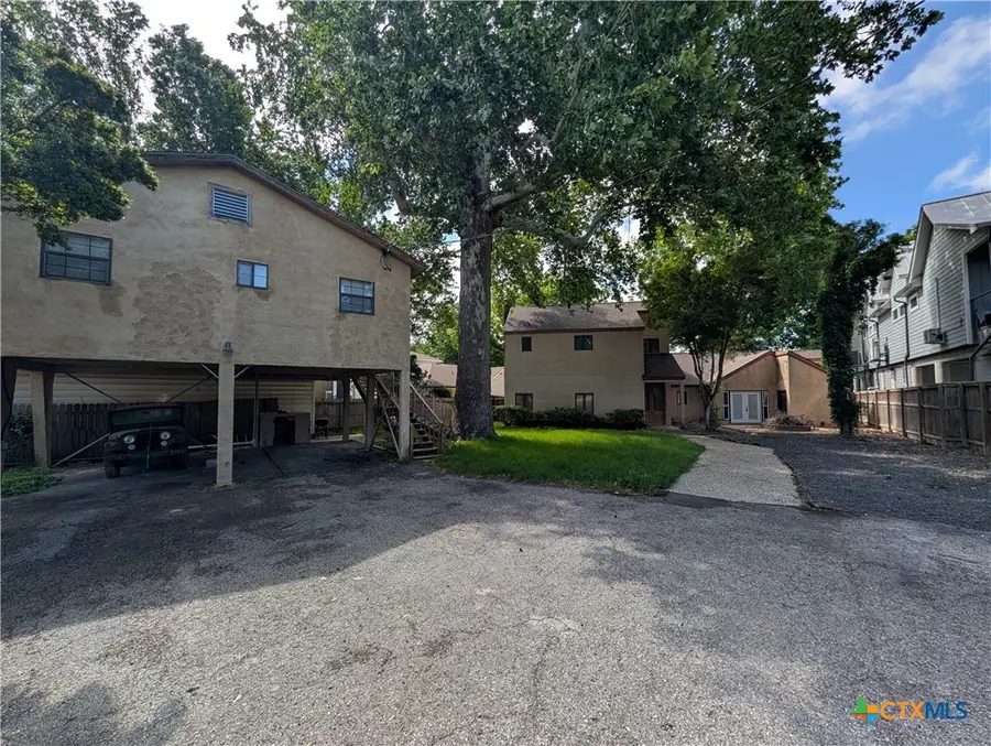 2573 Blumberg Park, Seguin, TX 78155 - #3